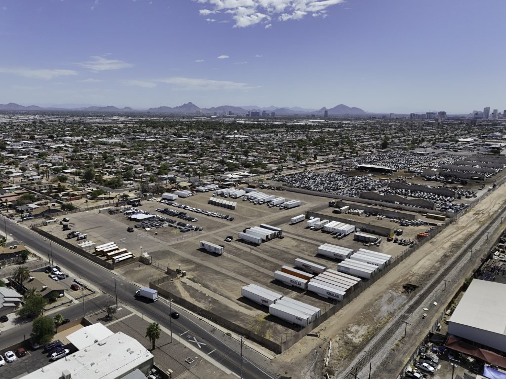 commercial-truck-parking-lot-phoenix